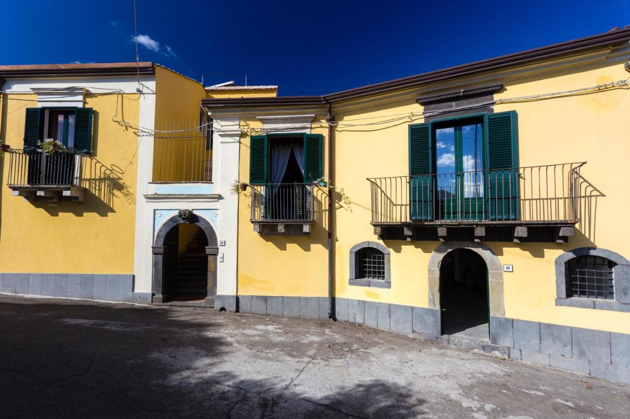 Palazzo Previtera Hotel Linguaglossa Exterior photo